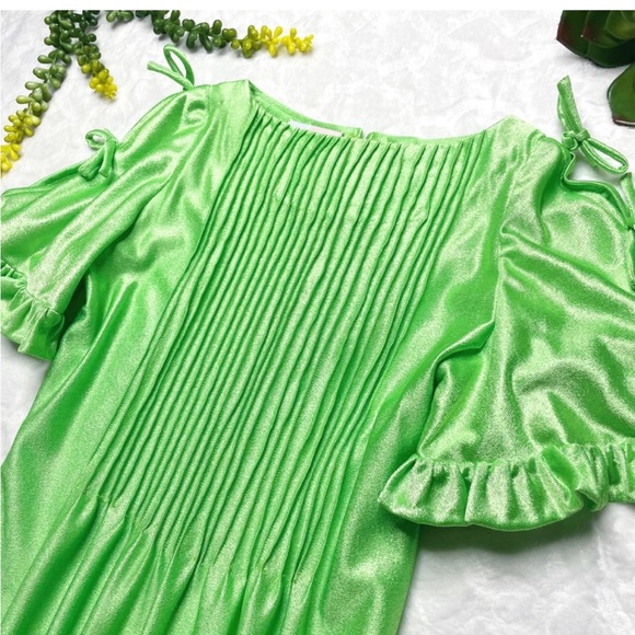 Vintage 1970s 70s Handmade Neon Green Pintucked Short Sleeve Qiana Maxi Dress - Picture 5 of 16